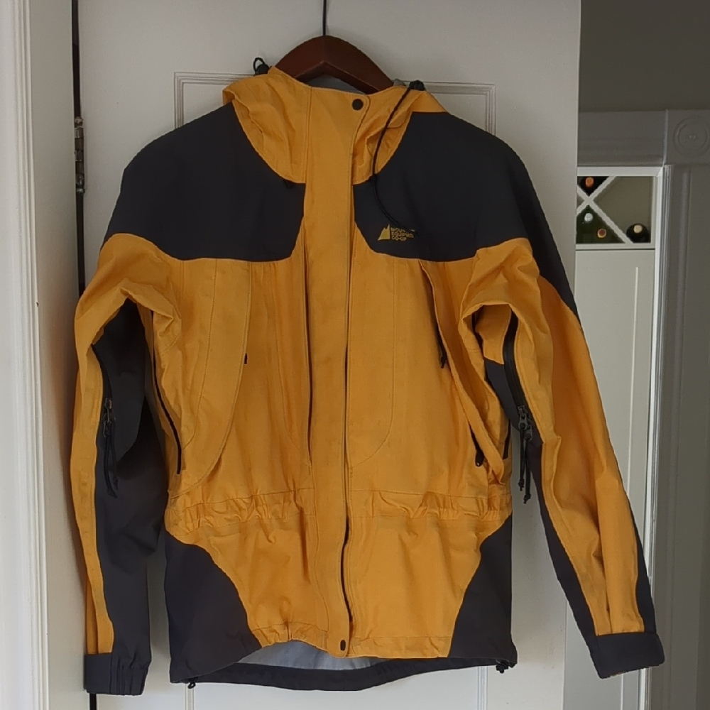 MEC High-tech GORE-TEX® Outdoor Jacket